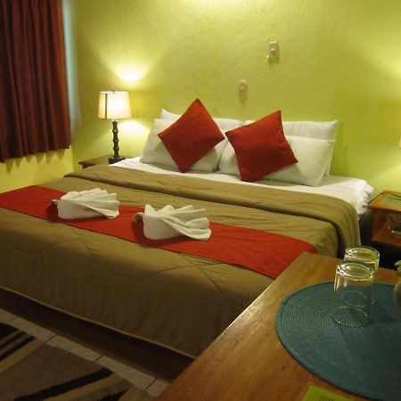 Hotel Jaguar Inn Τικάλ Εξωτερικό φωτογραφία